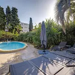 Rénovée- Vue Mer- Centre De *
